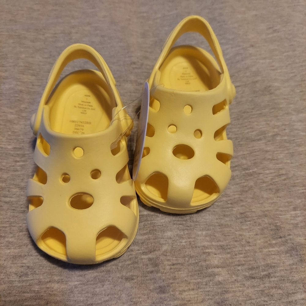 baby crocs size 5